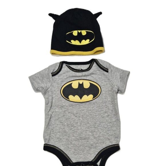 DC Comics Batman Baby Bodysuit & Hat Lot 0-3M Gray Blue Logo - Picture 4 of 8
